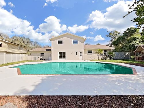 11910 Riverhills Dr, TEMPLE TERRACE, FL, 33617-1818 | Card Image
