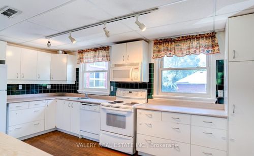 301-47 Ranleigh Ave, Toronto, ON, M4N1X2 | Card Image