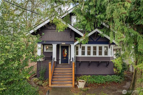4616 Meridian Ave N, Seattle, WA, 98103-6936 | Card Image