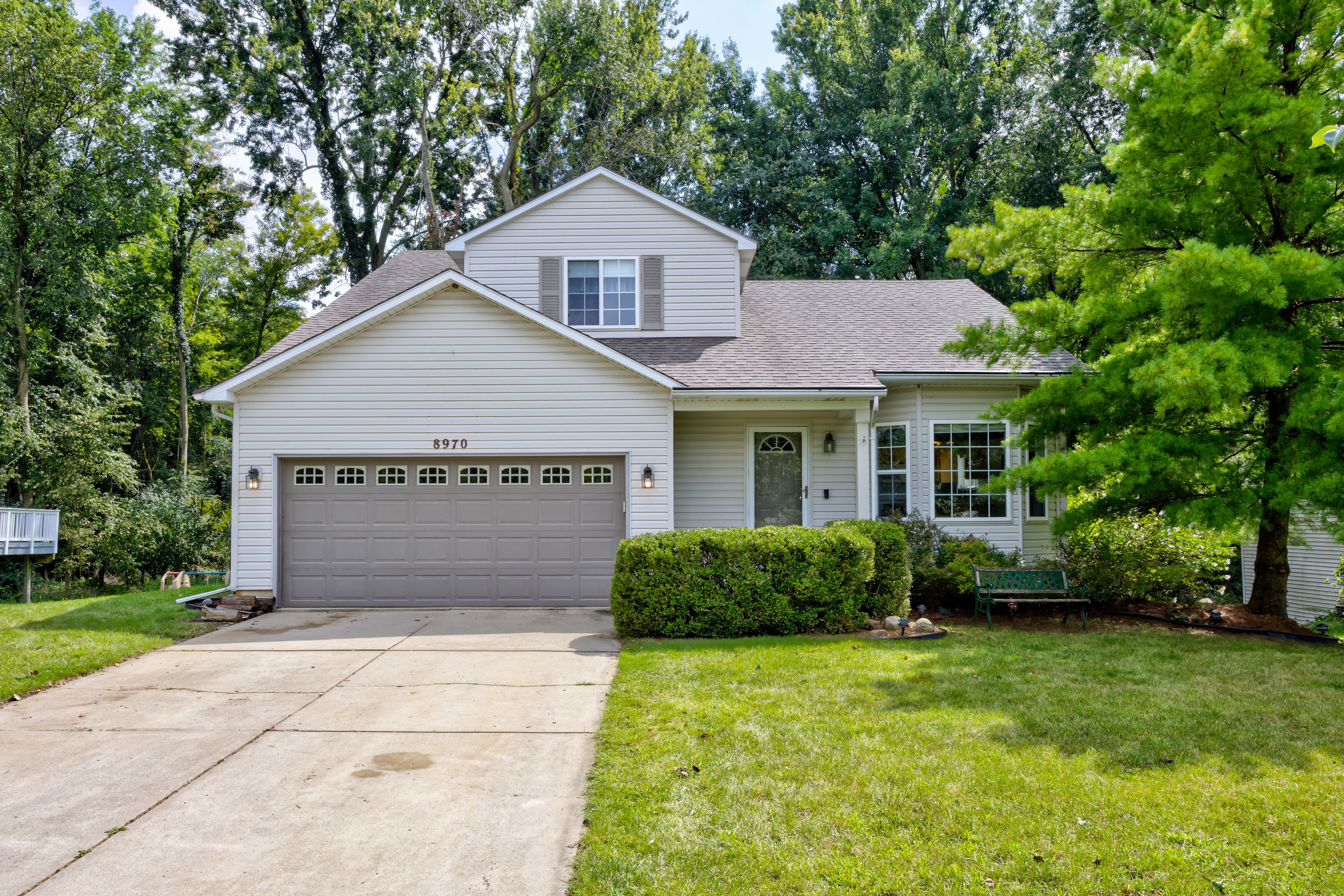 Posey Dr, Whitmore Lake, MI 48189