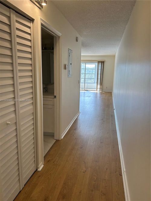 apt-405q-1400 Sw 124th Ter, Pembroke Pines, FL, 33027-7144 | Card Image