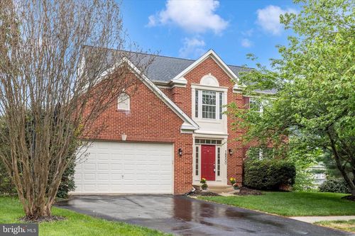 18500 Center Crest Ct, OLNEY, MD, 20832-1833 | Card Image