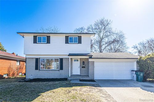 22640 Cedar Ct, Hazel Park, MI, 48030-1908 | Card Image