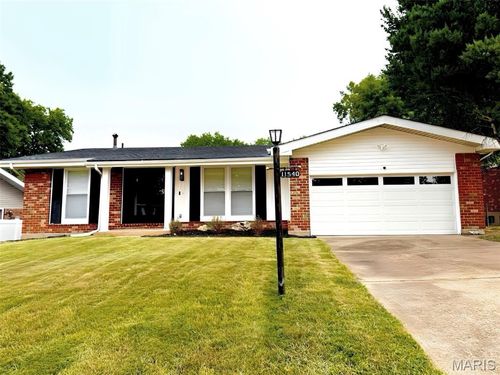 11540 Lares Dr, Florissant, MO, 63033-7006 | Card Image