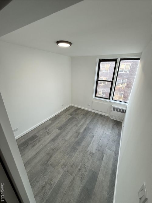 apt-7n-42 81st St, Elmhurst, NY, 11373-3176 | Card Image