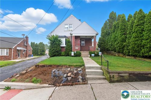 517 Lechauwecki Ave, Fountain Hill, PA, 18015-4340 | Card Image