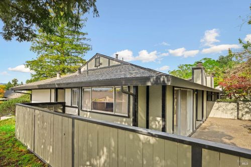 1026 East Ave, Napa, CA, 94559-2147 | Card Image