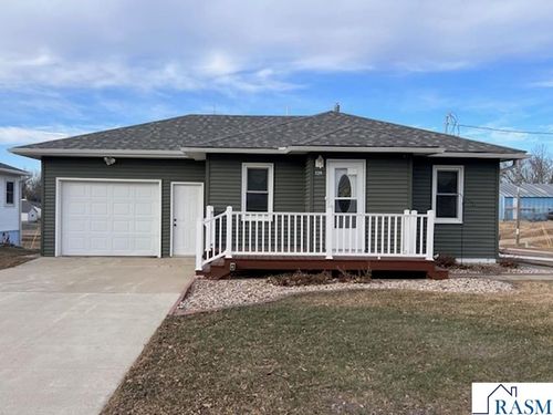 729 E 3rd St, Blue Earth, MN, 56013-2427 | Card Image