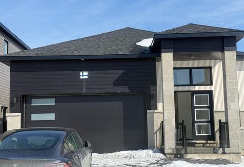 67 Dusenbury Dr, Odessa, ON, K0H2H0 | Card Image