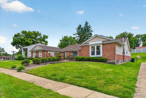5 Blossomwood Court, Florissant, MO, 63033 | Card Image