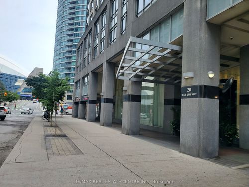 1019-20 Blue Jays Way, Toronto, ON, M5V3W6 | Card Image