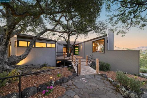 2 Leeward Glen Rd, Lafayette, CA, 94549-5713 | Card Image