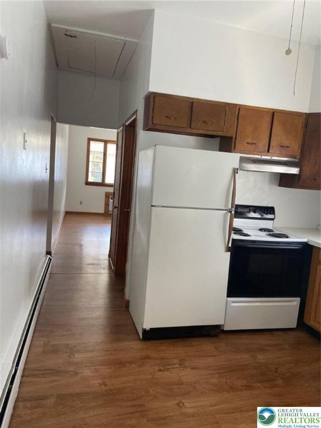 APT-2ND - 232 W Catawissa St, Condo with 2 bedrooms, 1 bathrooms and null parking in Nesquehoning PA | Image 9