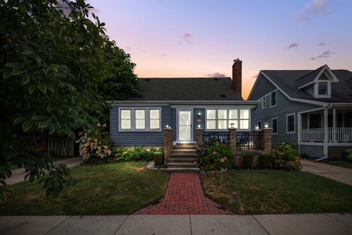 638 Harvey St, Plymouth, MI, 48170-1720 | Card Image