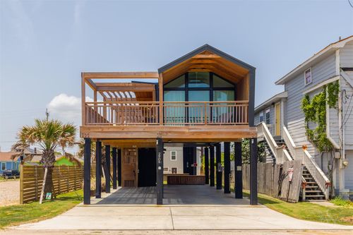 2906 Avenue R 1/2, Galveston, TX, 77550-7744 | Card Image