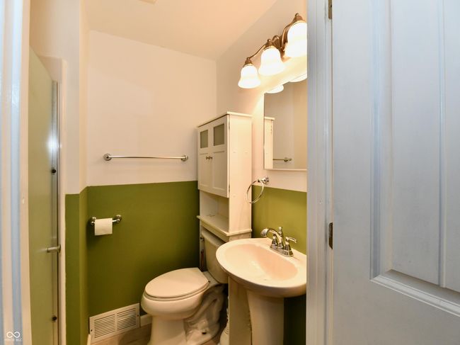 Main Bath | Image 20