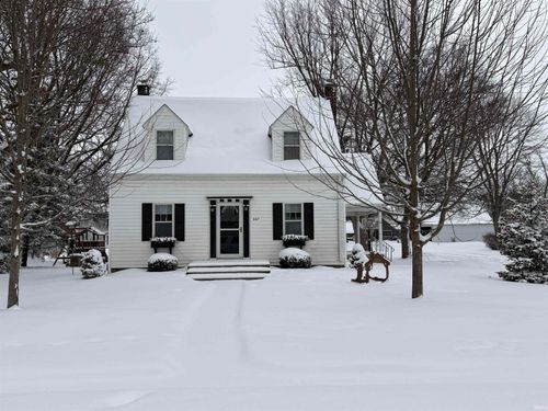 667 Lehman St, Berne, IN, 46711-2334 | Card Image