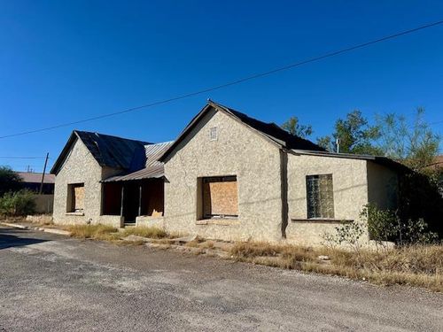 205 E Division St, Fort Stockton, TX, 79735 | Card Image