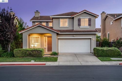 37341 Chinaberry Cmn, Fremont, CA, 94536-7924 | Card Image