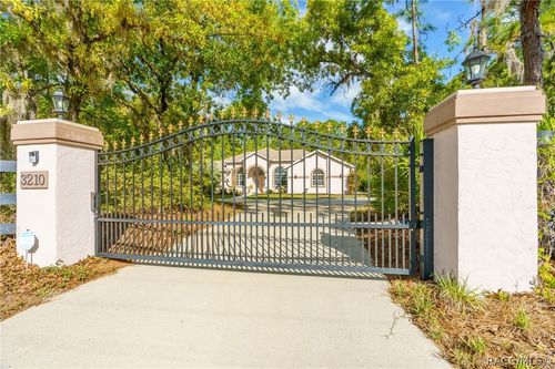 3210 N Reno Way, Beverly Hills, FL, 34465-4652 | Card Image