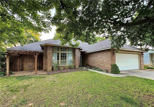 220 Bluff Dr, Lowell, AR, 72745-9108 | Card Image