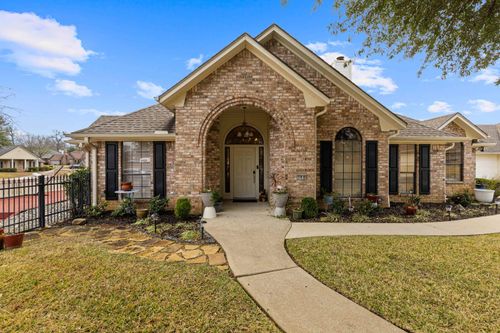 300 Mill Run Dr, Longview, TX, 75604-1468 | Card Image