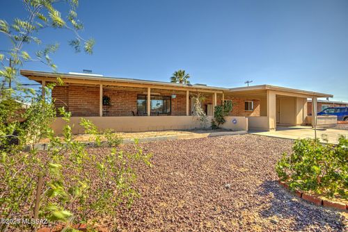 7010 E Calle Betelgeux, Tucson, AZ, 85710-5337 | Card Image