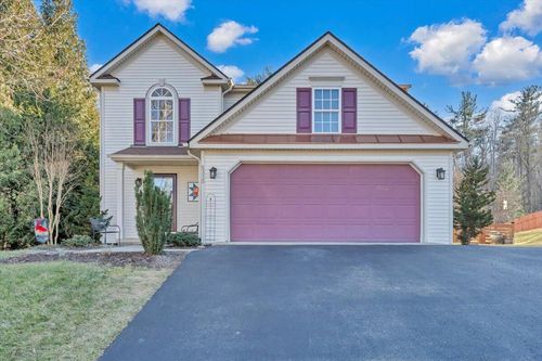 6315 Monet Dr, Roanoke, VA, 24018 | Card Image