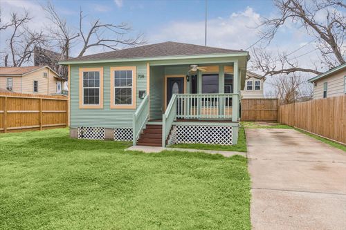708 E 32nd St, Houston, TX, 77022-5819 | Card Image