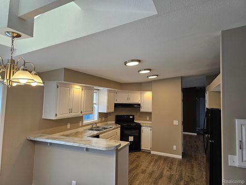 7376 Kilt Dr, Alma, MI, 48801-8723 | Card Image