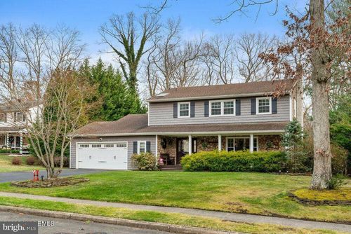 5 Dorchester Ct, Jackson, NJ, 08527-2221 | Card Image