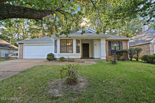 8 Ridgeway Pl, Clinton, MS, 39056-3542 | Card Image