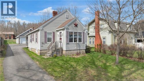 247 Milltown Blvd, Saint Stephen, NB, E3L1H3 | Card Image