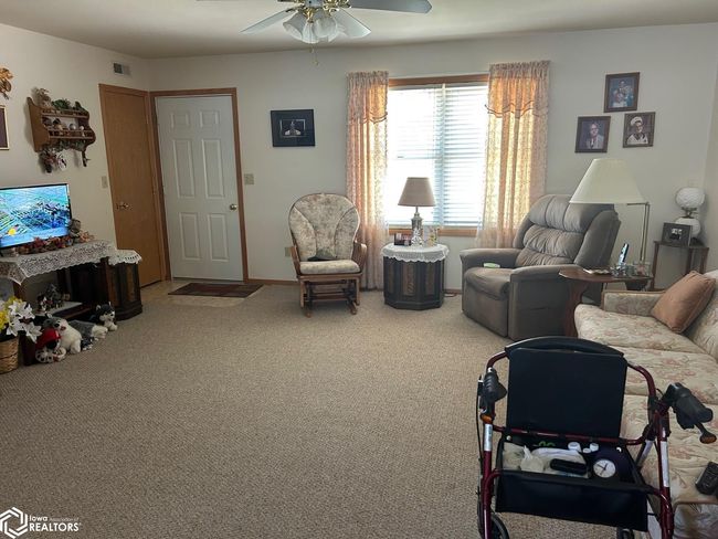 324 S Washington Ave, Home with 0 bedrooms, 0 bathrooms and 2 parking in Eagle Grove IA | Image 7