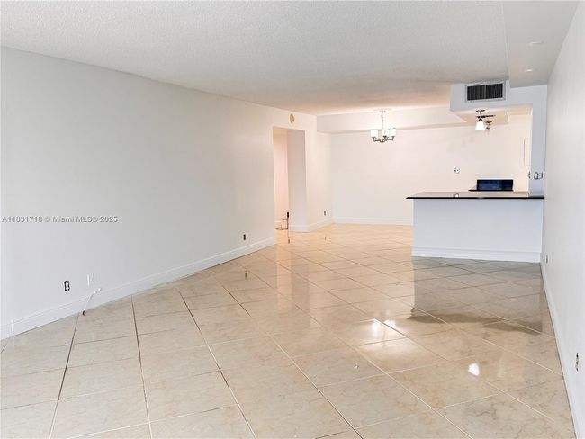 APT-2807 - 1370 S Ocean Blvd, Condo with 2 bedrooms, 2 bathrooms and null parking in Pompano Beach FL | Image 20