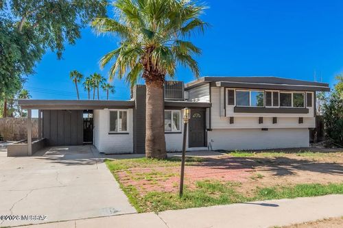 8282 E 18th St, Tucson, AZ, 85710-5909 | Card Image