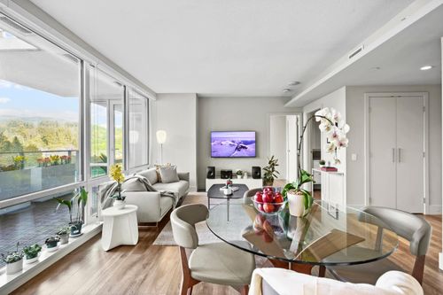 616-680 Seylynn Cres, North Vancouver, BC, V7J0B5 | Card Image