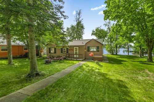 17364 Paradise Shores Rd, Brainerd, MN, 56401-2253 | Card Image
