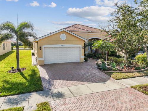 4949 Marble Springs Cir, WIMAUMA, FL, 33598-4094 | Card Image