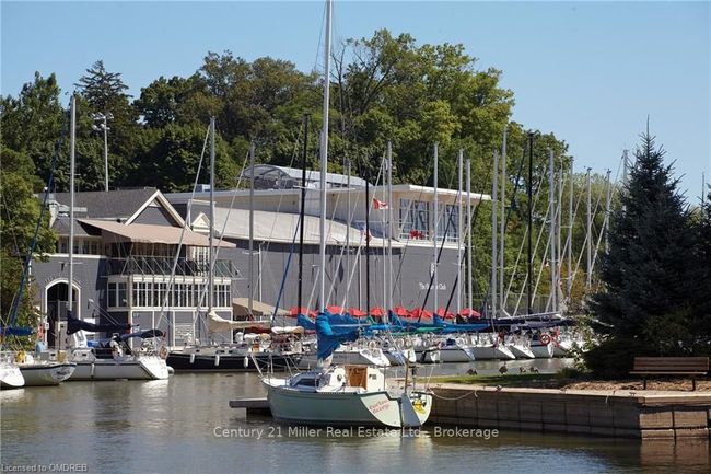 Unit 8 Block 20 N/A, House attached with 3 bedrooms, 3 bathrooms and 1 parking in Oakville ON | Image 21