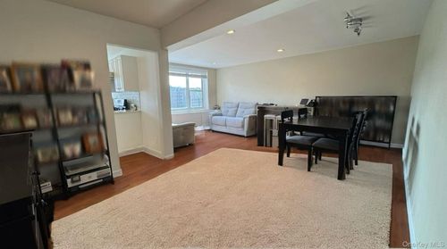 6c-211 18th Ave, Bayside, NY, 11360 | Card Image