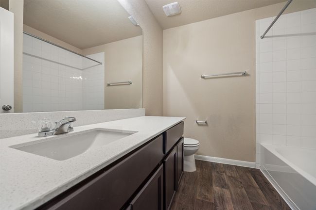 Shared bath upstairs | Image 14