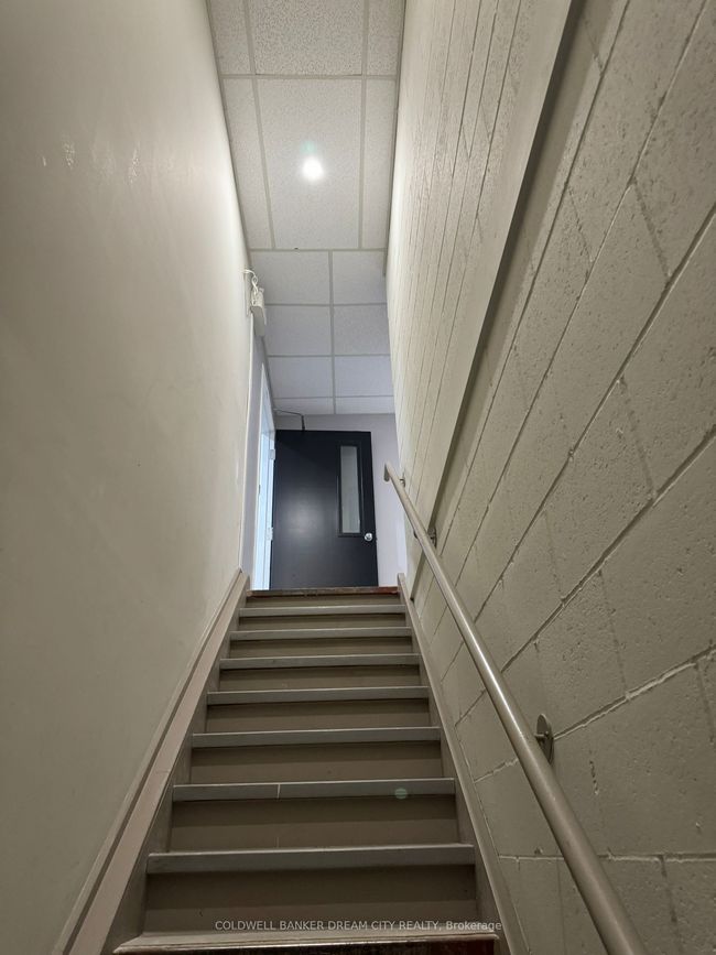 93 Main St, House other with 5 bedrooms, 5 bathrooms and 6 parking in Highgate ON | Image 22