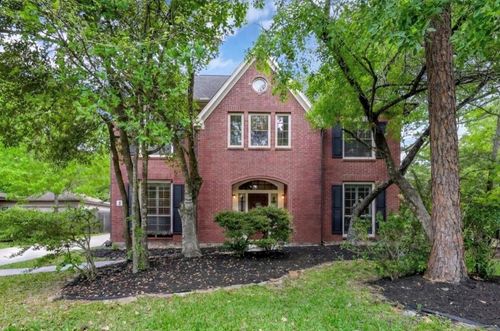 2 S Duskwood Pl, The Woodlands, TX, 77381-6136 | Card Image