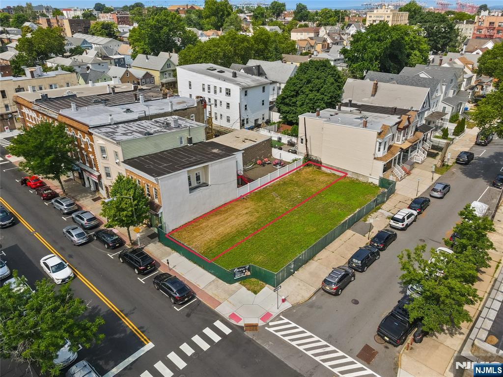 Land in Bayonne 4
