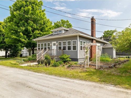 16 Depot St, Enosburg Falls, VT, 05450-6182 | Card Image