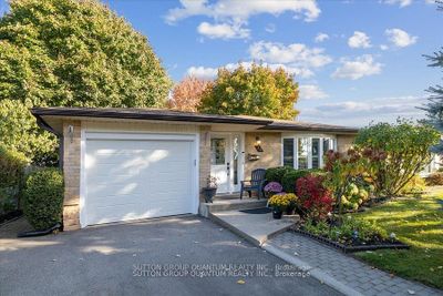 48 Macdonald Cres, House other with 3 bedrooms, 3 bathrooms and 3 parking in Milton ON | Image 3