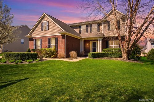 58 Blackberry Dr, White Lake, MI, 48386-4419 | Card Image