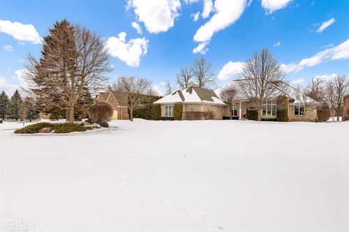 308 Fairway Ct, Saint Clair, MI, 48079-3570 | Card Image