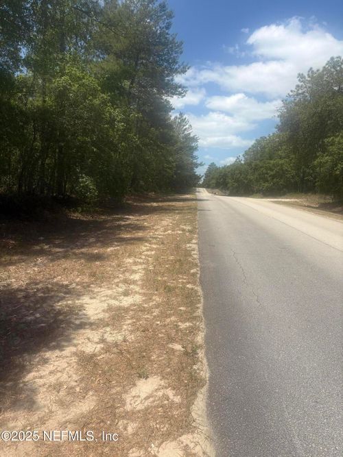 303 Hickory Nut Trl, Satsuma, FL, 32189-2316 | Card Image